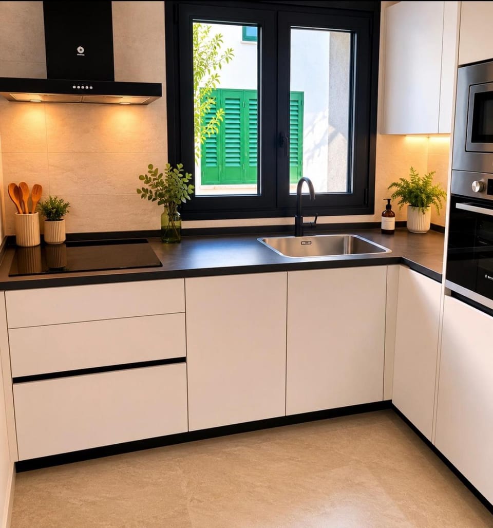 Kitchen or kitchenette, kitchen