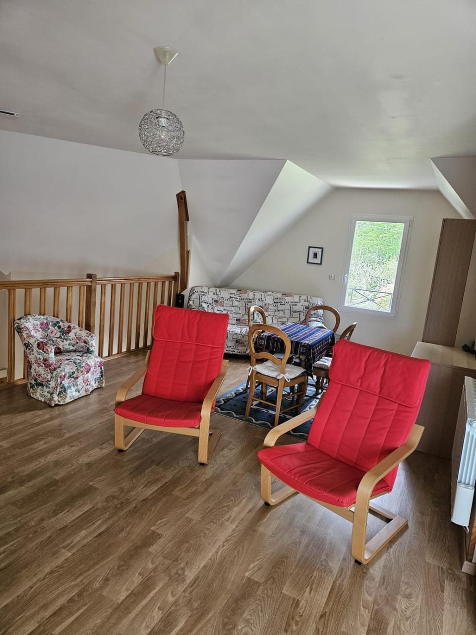 Location 2 chambres 1 grande mezzanine 1 salle de bain pour 4 personnes Bed and Breakfast in Pays de la Loire