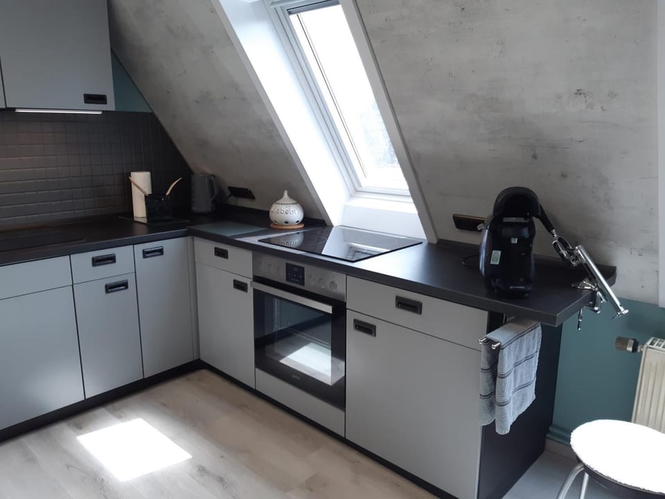 Property building, Kitchen or kitchenette, Living room