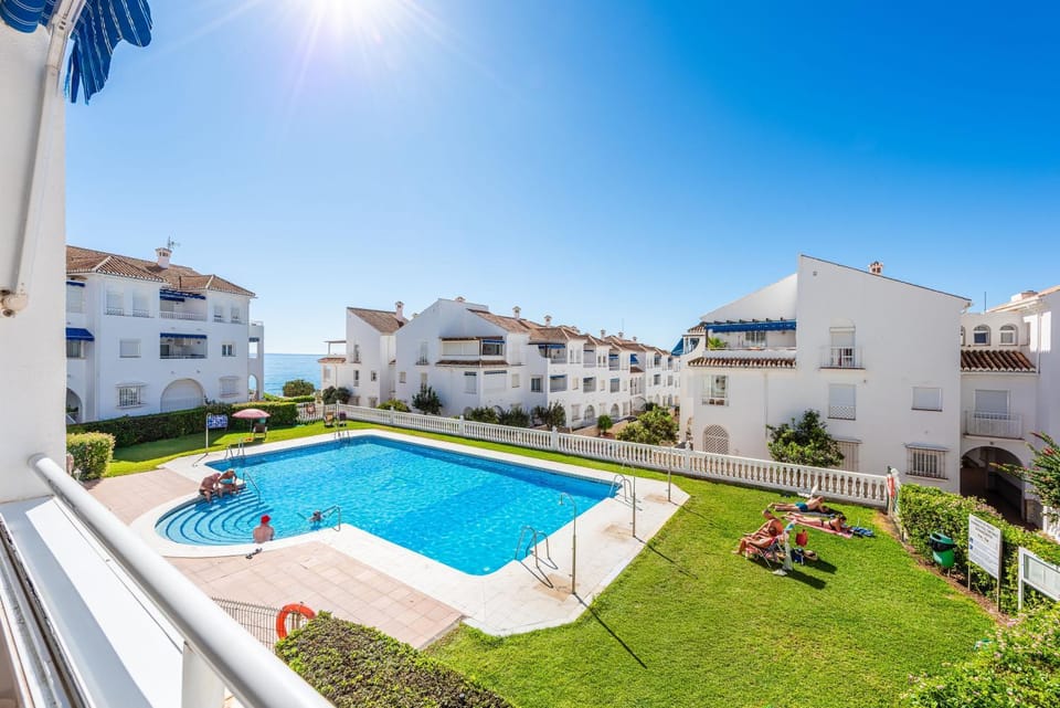 FUENTES DE NERJA A1 1E MENYBER - Apartment with Pool View Apartment in Nerja