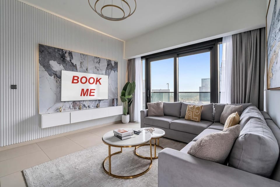 Stayshort - Iconic Burj Khalifa Views - Elegant 2BR on the Boulevard and few steps from Dubai Opera Apartment in Dubai