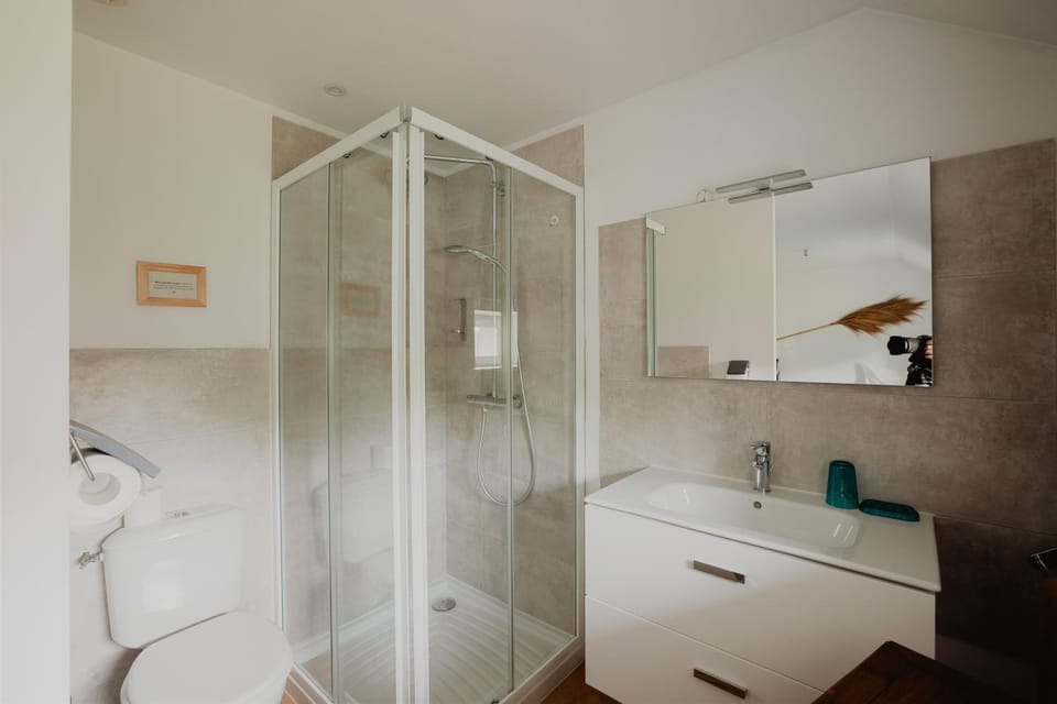 Bathroom, Living room