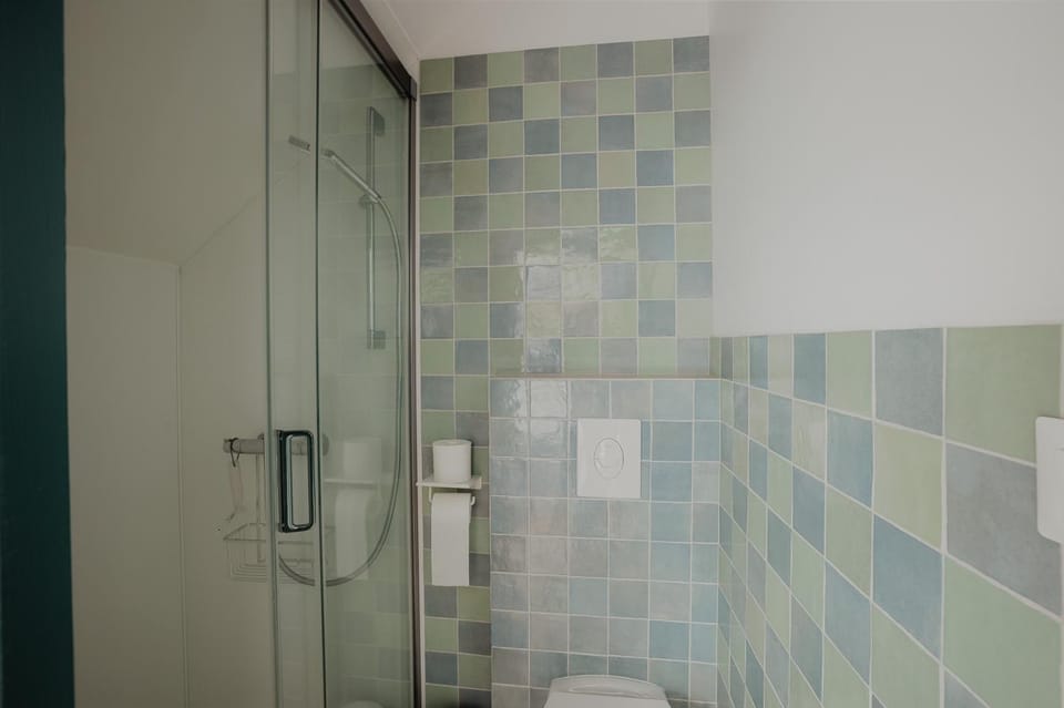 Bathroom, Living room