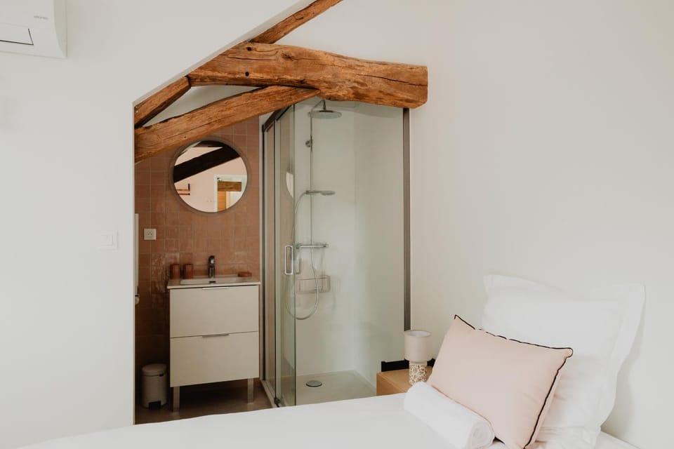 Bathroom, Living room