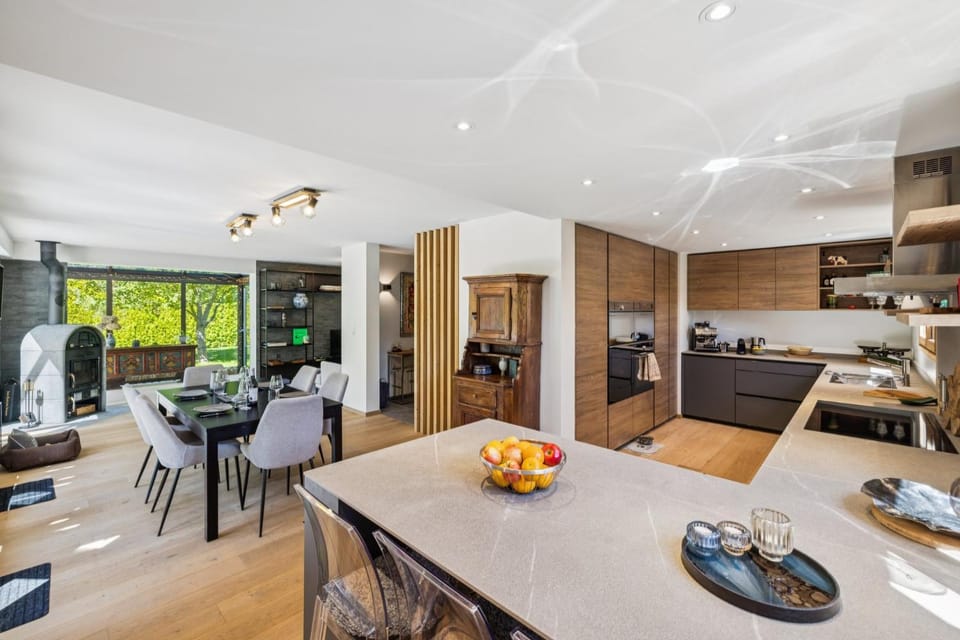 Kitchen or kitchenette, Living room, Dining area