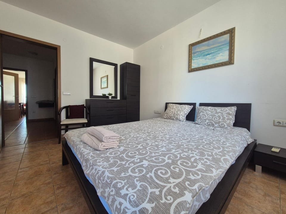 Helios Beach Apart Garden Apartment in Pomorie