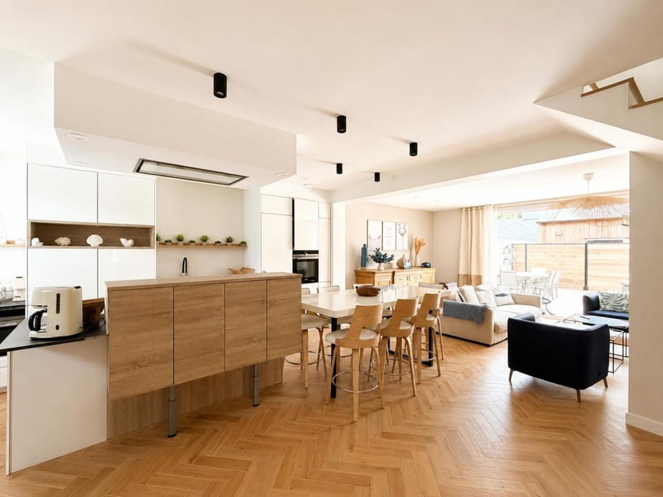 Kitchen or kitchenette, Living room, Dining area