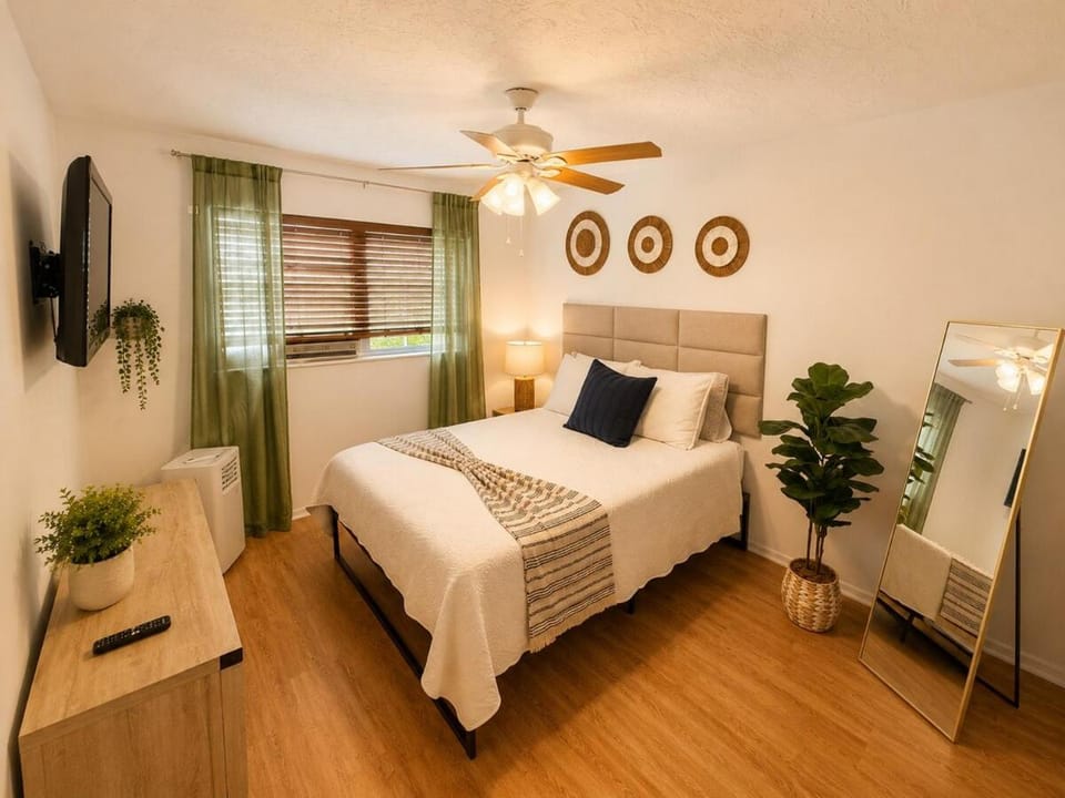 Aroma Oasis - Hot Tub & Gulf Beaches House in Longboat Key
