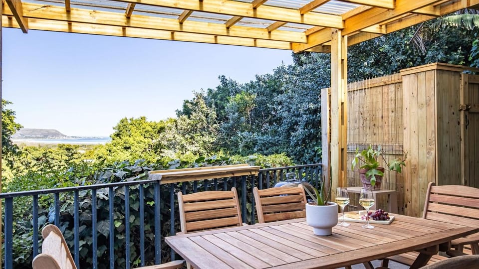 Peaceful 2BR in Noordhoek Modern Coastal Escape-Palmcove Stay Apartment in Cape Town