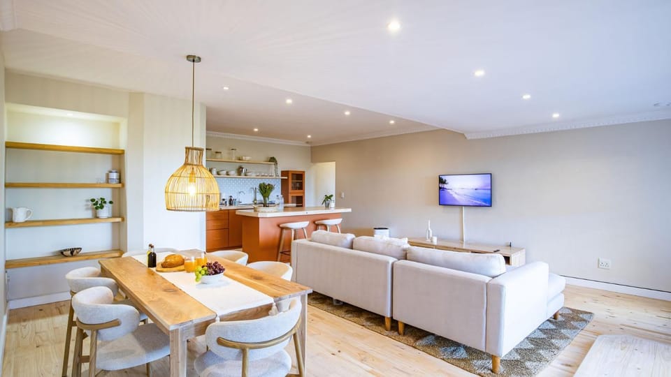 Peaceful 2BR in Noordhoek Modern Coastal Escape-Palmcove Stay Apartment in Cape Town
