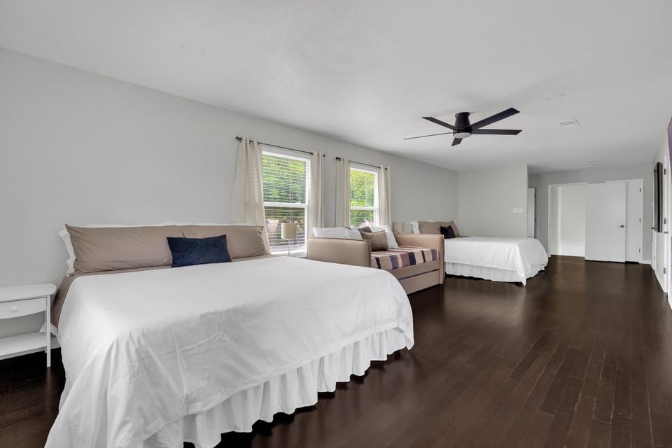 Spacious Home Sleeps 20 with Heated Pool HotTub by Stockyards DFW House in North Richland Hills