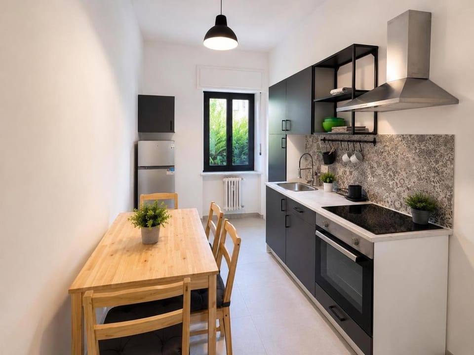 Kitchen or kitchenette, Garden view, Mountain view