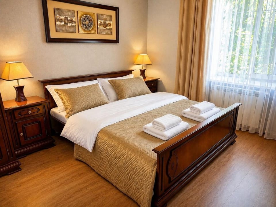 Bedroom, soundproof, air conditioner