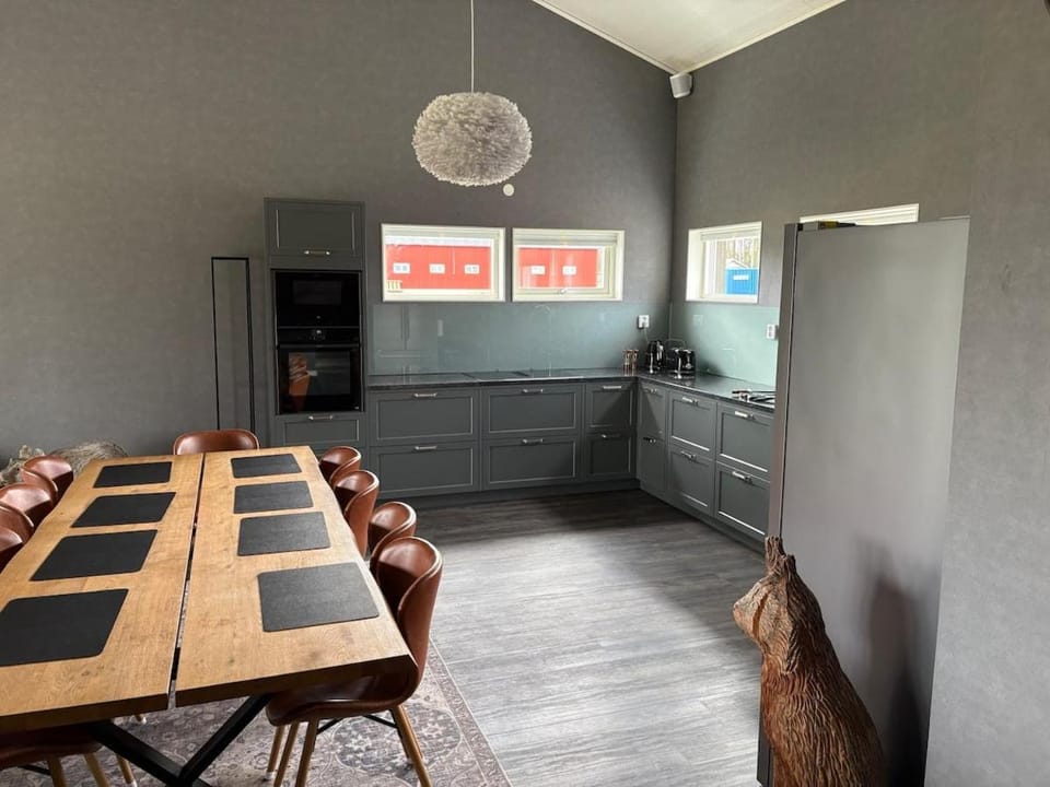 Guestly Homes - 4BR Modern Villa in Luleå Villa in Norrbotten County, Sweden