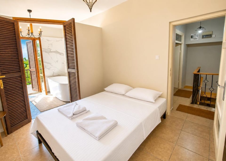Bed, Photo of the whole room, Bedroom, towels, wardrobe
