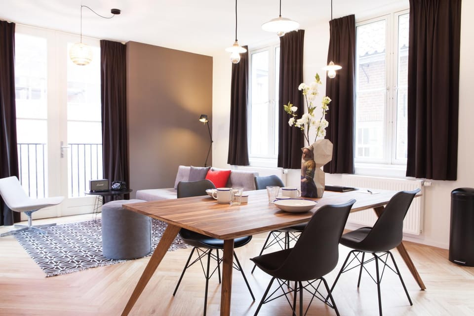 Living room, Photo of the whole room, Dining area