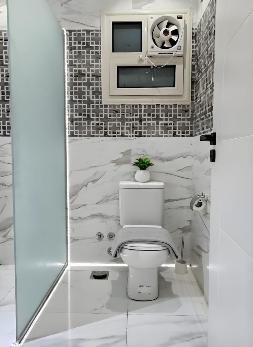 Sea view central luxury apartment 212 Apartment in Hurghada