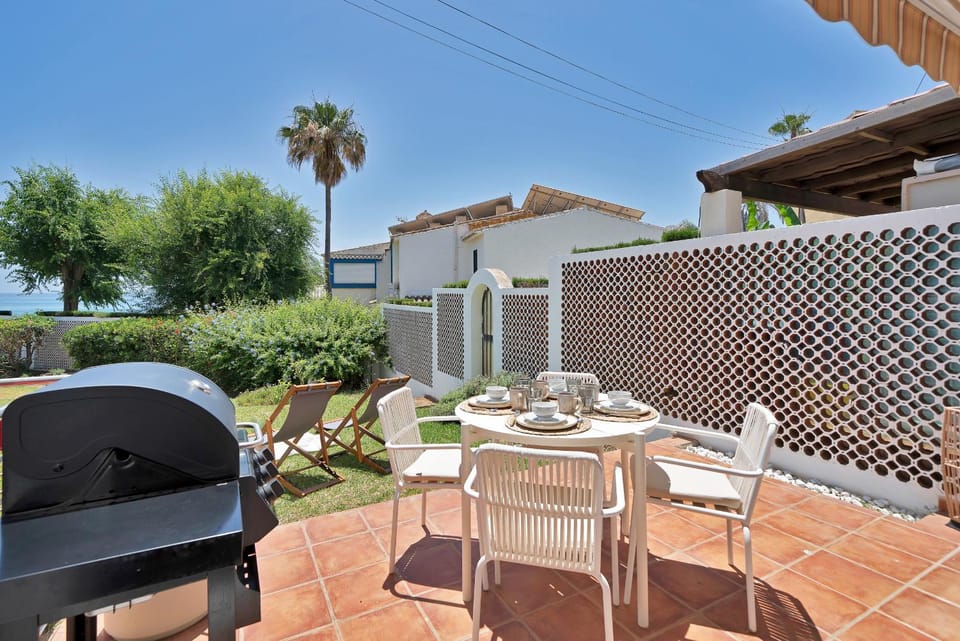 Adosado estilo Japandi piscina bbq frente al mar - Dona Lola 101 House in Sitio de Calahonda