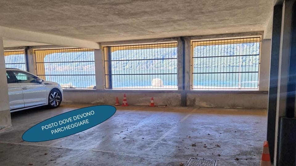 Domus Lario's Lake, pool and lake view Apartment in Lierna