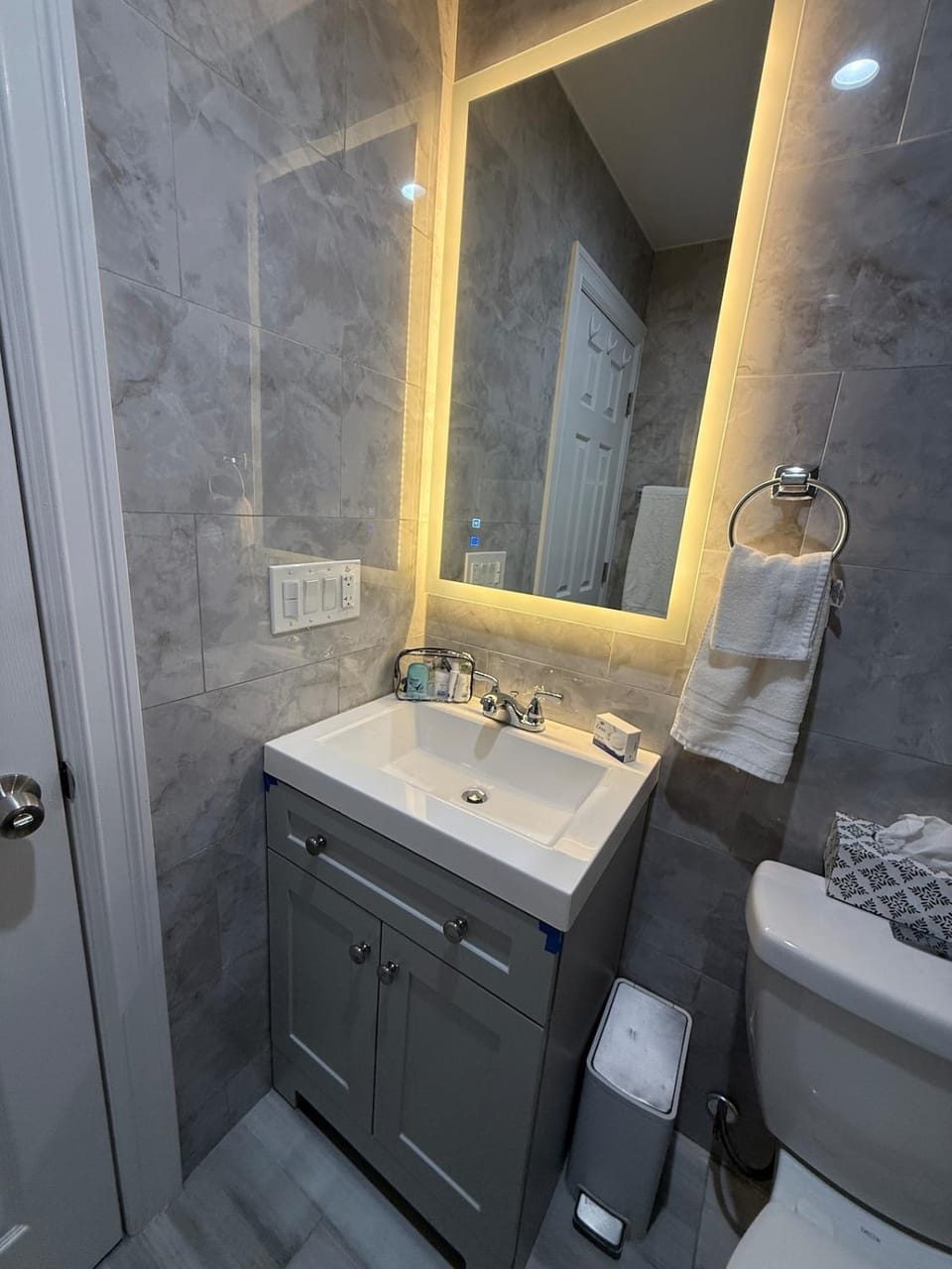 Private Room with Bath near LaGuardia Airport LGA Vacation rental in Jackson Heights