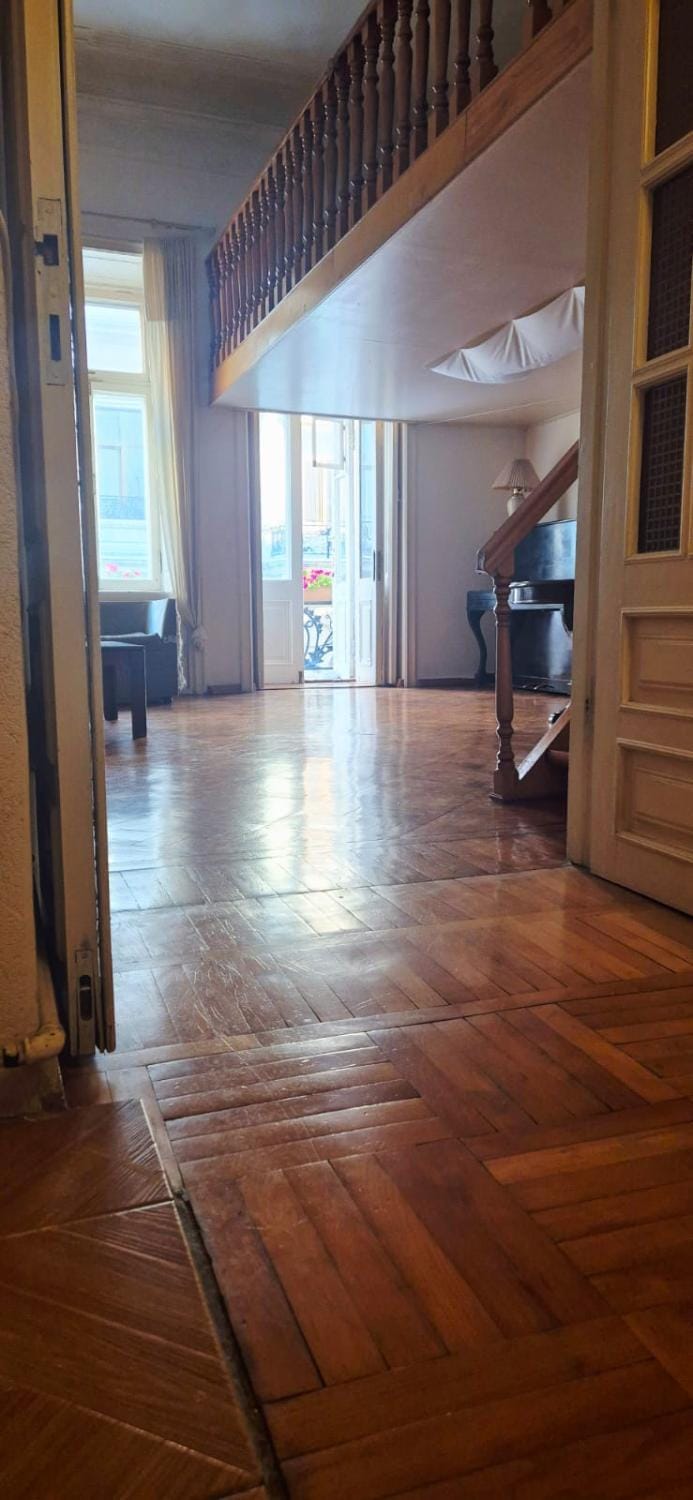 Stunnig flat on Nizami street, Torgovaya Apartment in Baku