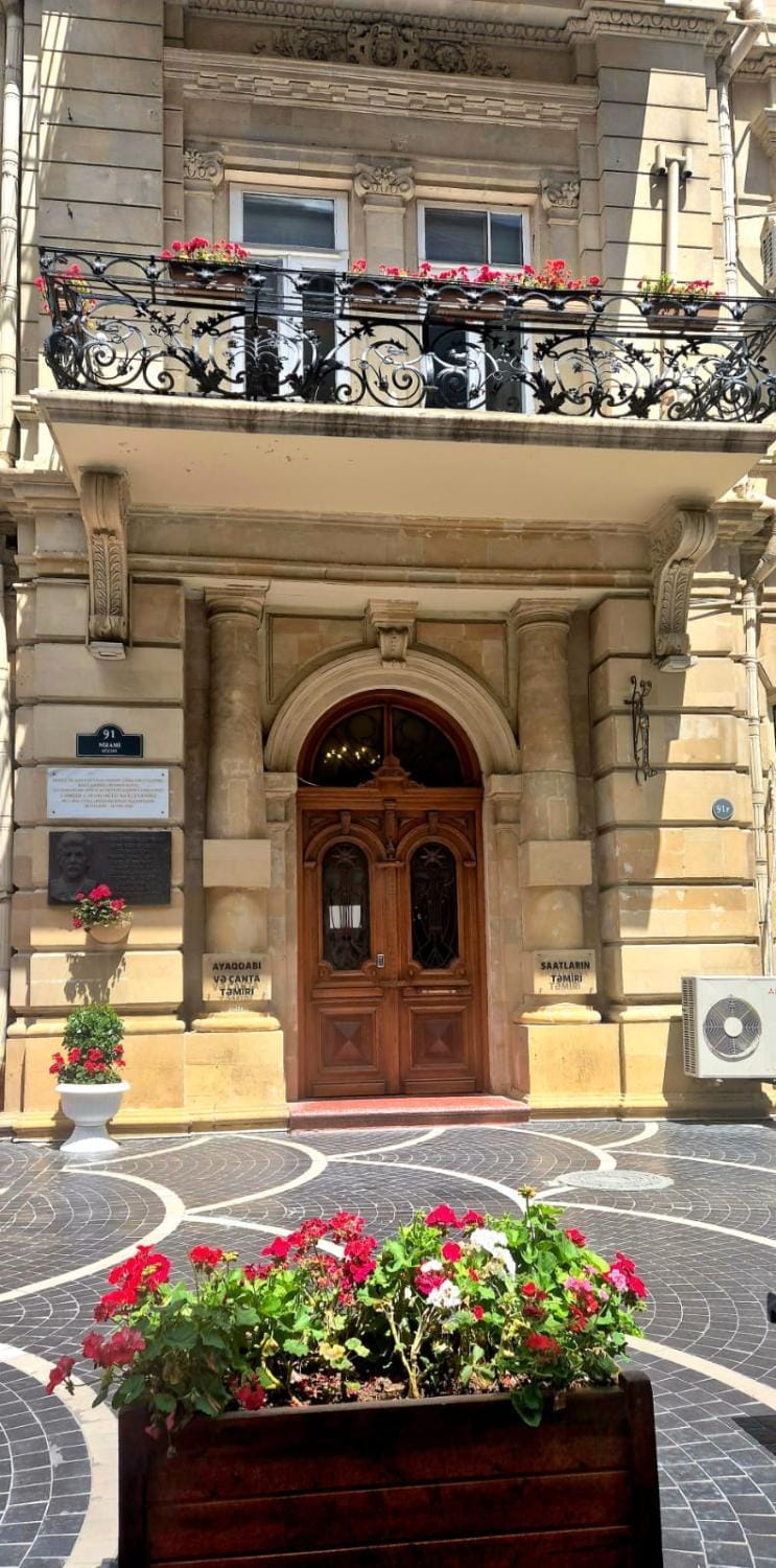 Stunnig flat on Nizami street, Torgovaya Apartment in Baku