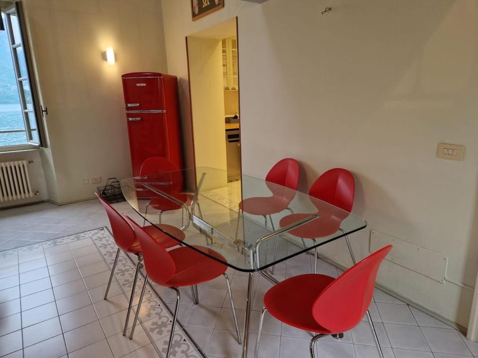 Ca Del Peppi, Charming Lake View Tremezzina CO Apartment in Tremezzo