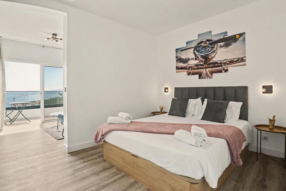 Living room, Bedroom