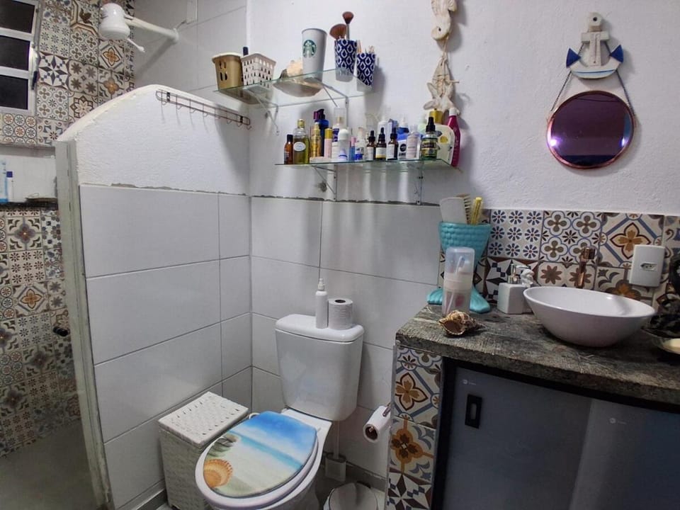 Santa Monica Beach Tiny House House in Guarapari