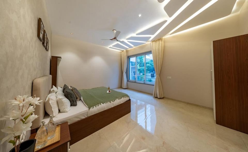 Pinnacle Pure Veg 6BhK With Private pool and Elevator Villa in Lonavla