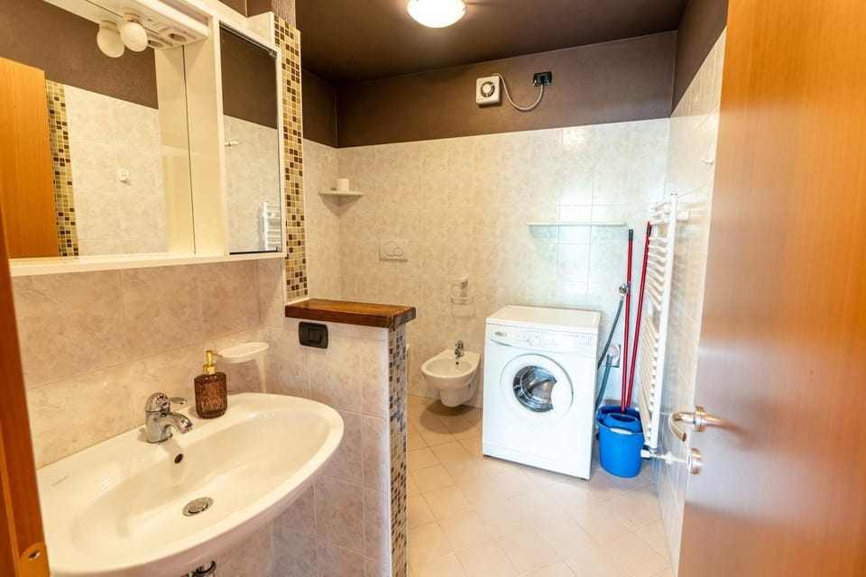 Pinzolo Dolomiti Apartment & Free Park Apartment in Pinzolo