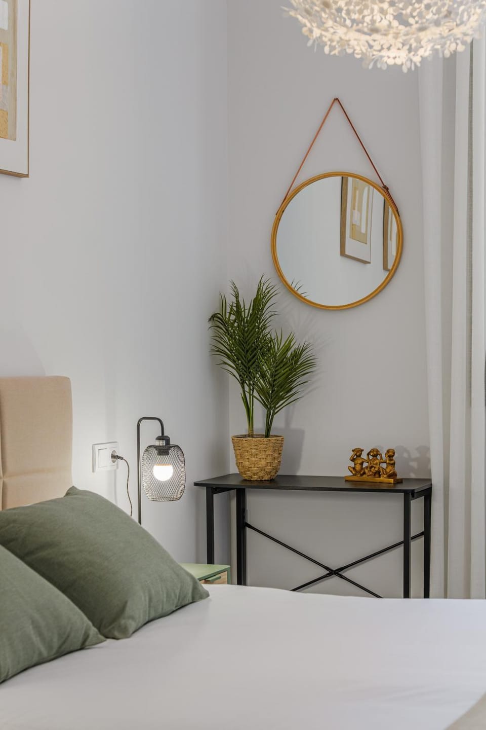 Seating area, Bedroom