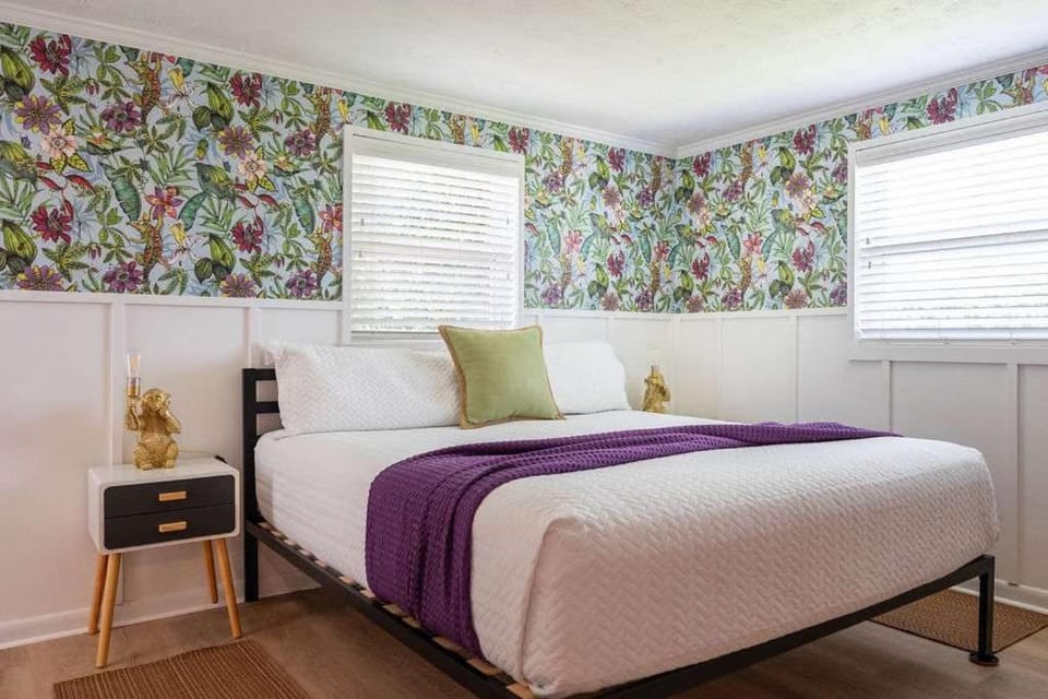 The Breezy Bungalow - Team Joseph Ellen House in Jacksonville Beach