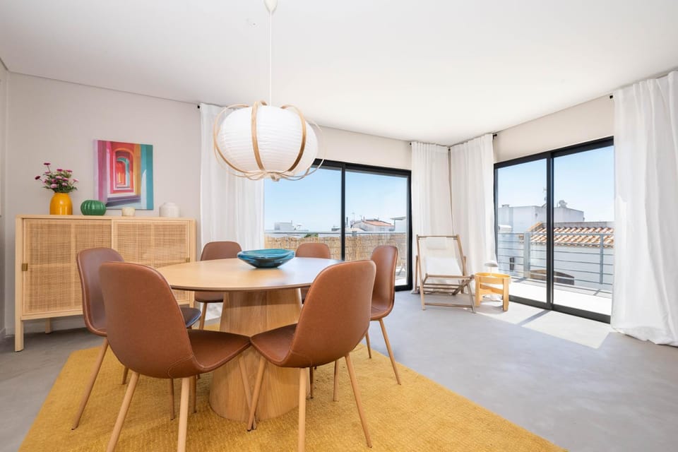TV and multimedia, Living room, Dining area, air conditioner