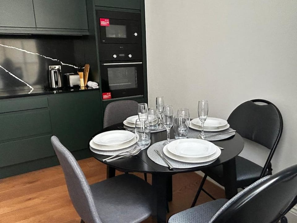 Cathedral Quarters, Historic building, modern comfort, very central, 4pp Apartment in Sheffield