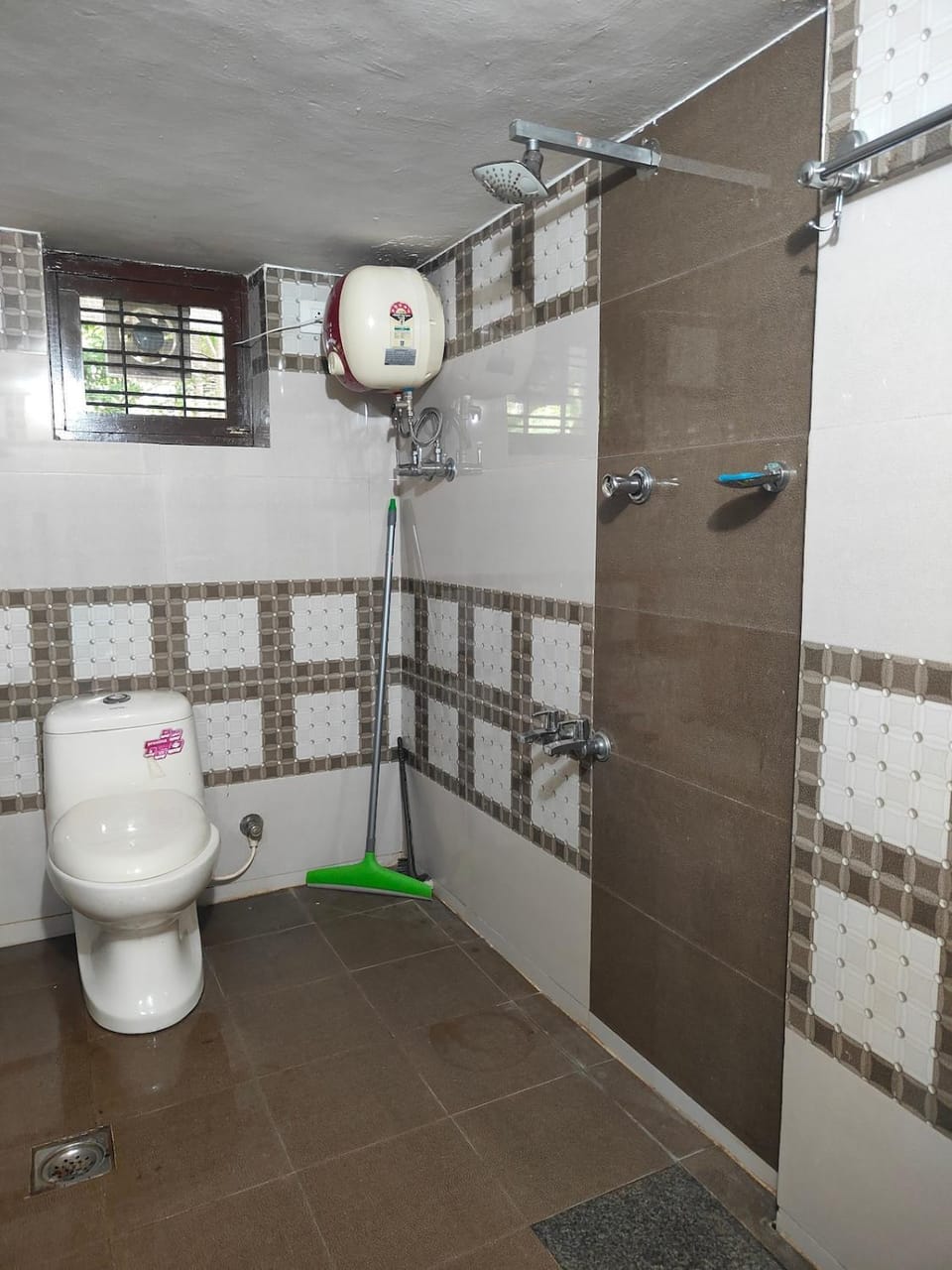 Sreehari 3-BHK Homestay 1 KM from Swaraj Round House in Kerala