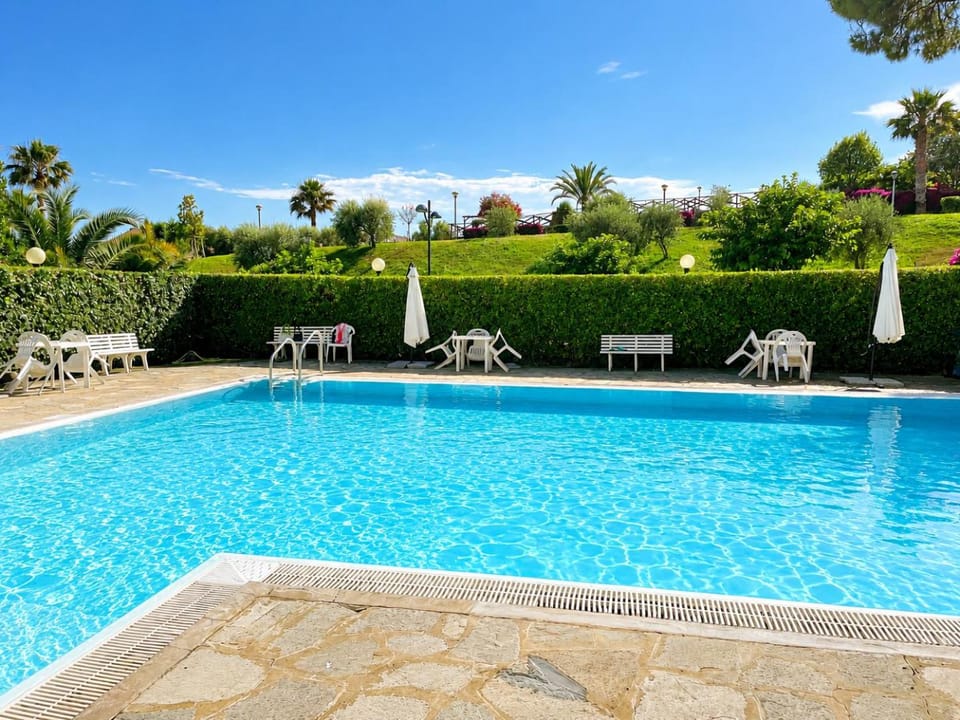 Hostdomus - Oasi Apartment free garage and pool Apartment in Borgio Verezzi