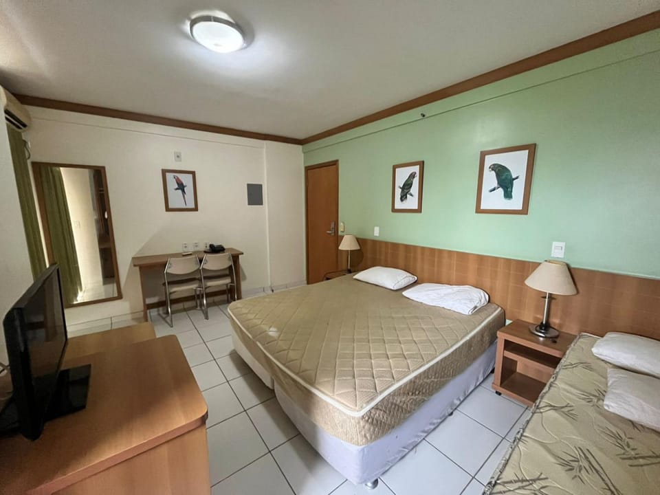 Property building, Restaurant/places to eat, Bed, TV and multimedia, Photo of the whole room, Bedroom, Swimming pool, Breakfast