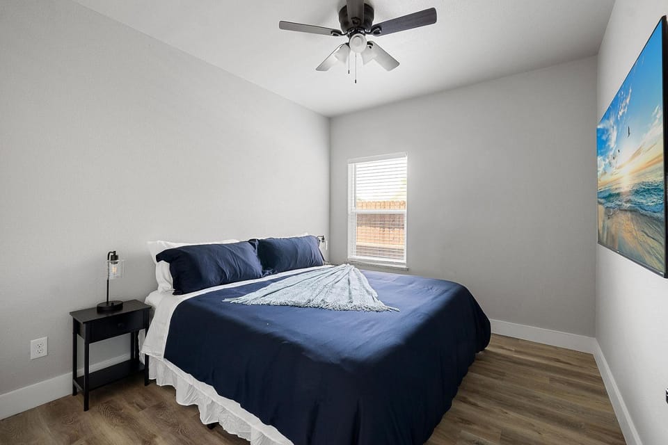 Stockyards Downtown Fort Worth Dickies Arena TCU Sleeps 16 House in Fort Worth