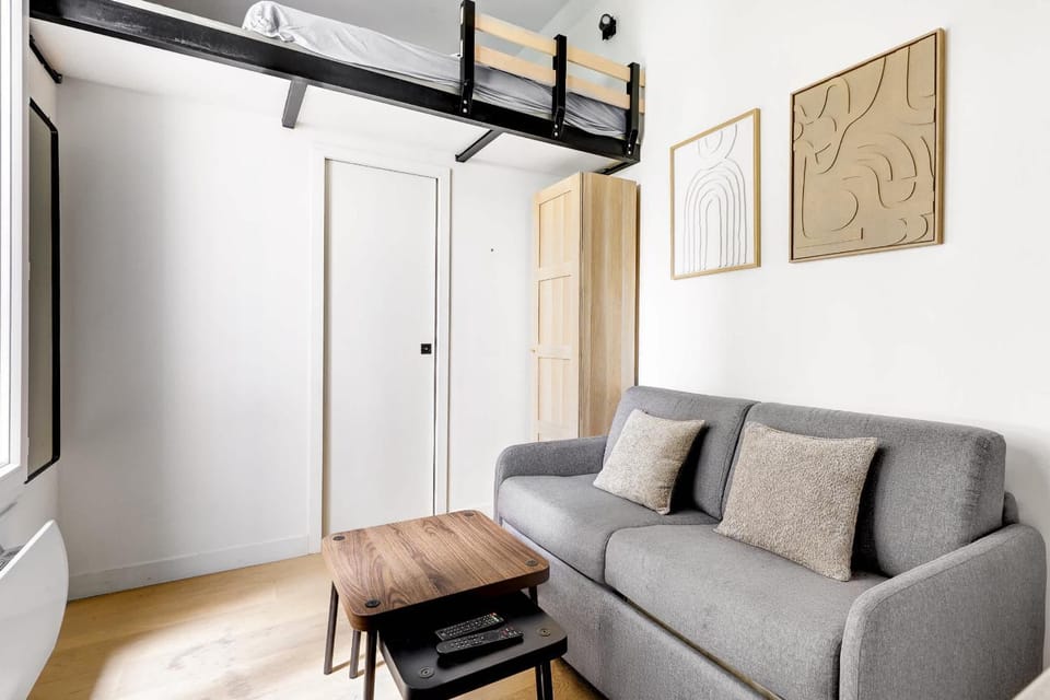 Petit Ecrin Chic & Design a Levallois Apartment in Levallois-Perret