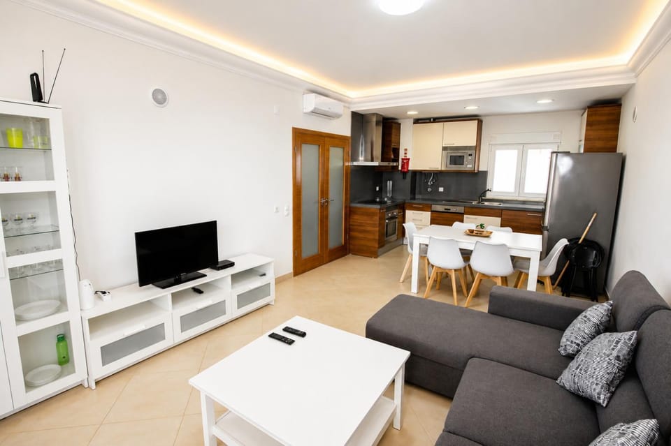 T2 Praia da Rocha Beira Mar Apartment in Portimao