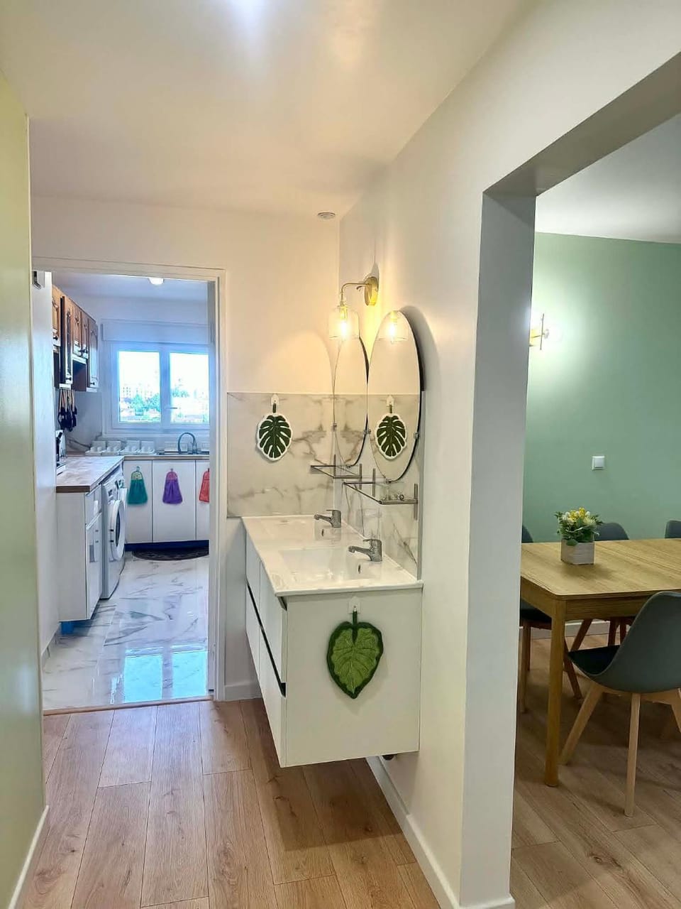 5 Parisian suburbs, 5-room apartment, room rental Apartment in Île-de-France
