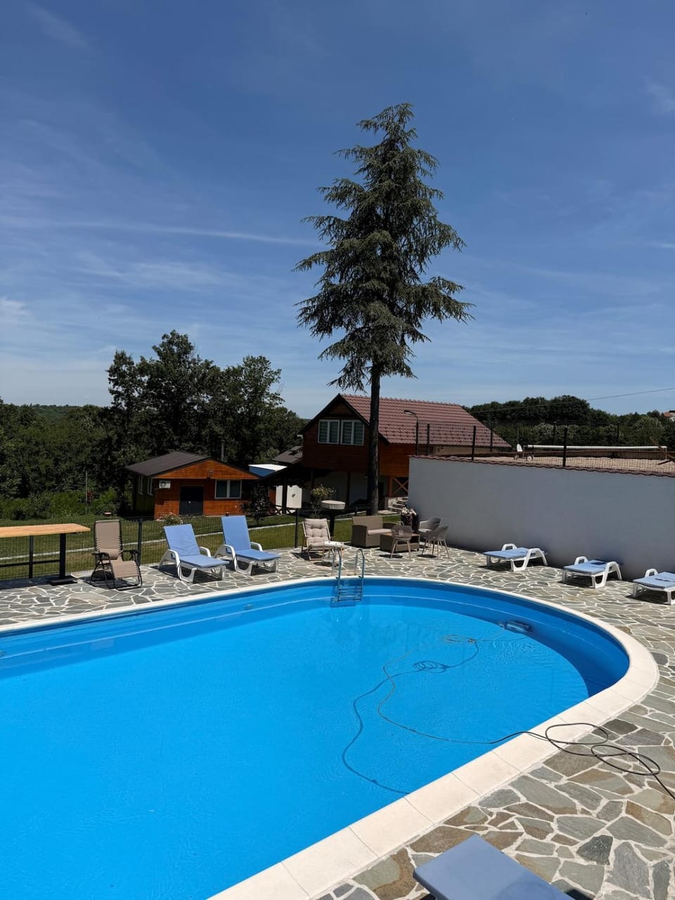 Day, Natural landscape, Pool view, Swimming pool, sunbed