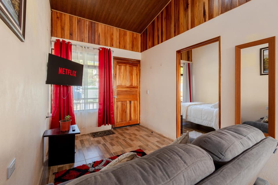 Communal lounge/ TV room, TV and multimedia, Living room