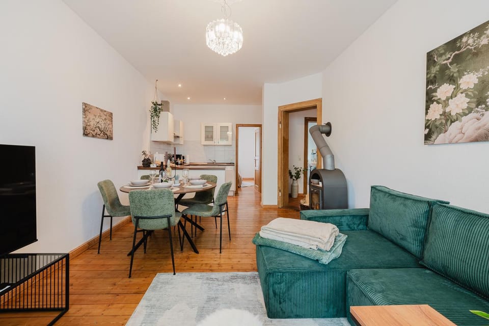 Living room, Dining area, kitchen