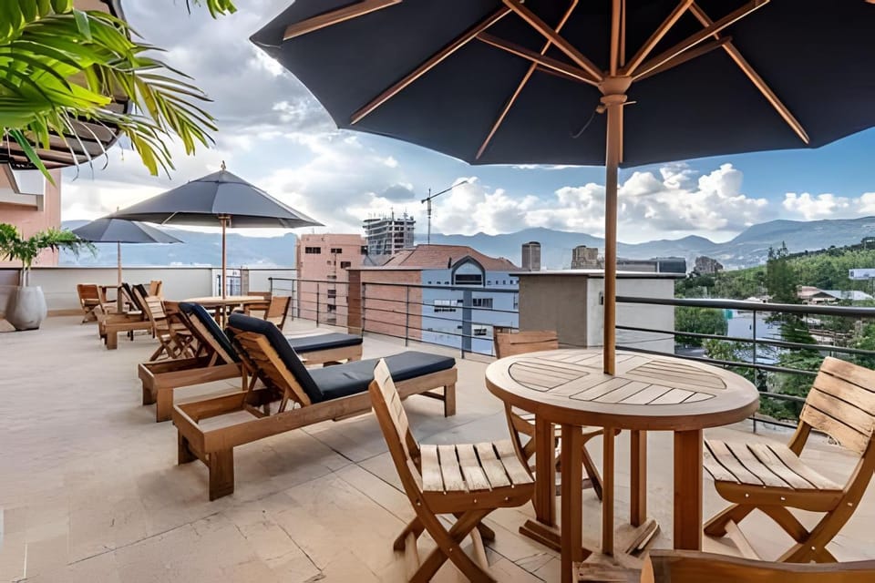 Provenza High Floor • Pool & Gym • Coworking Apartment in Medellin