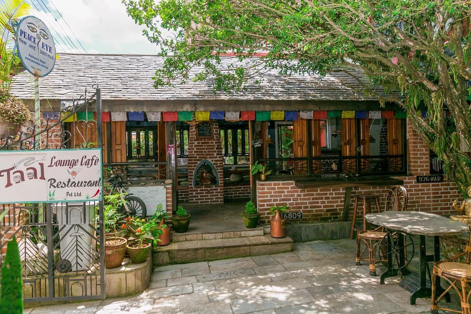 Facade/entrance, Lounge or bar