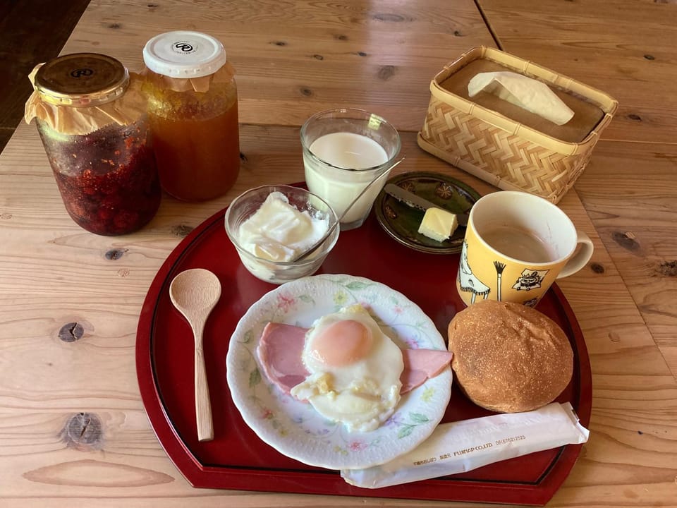 Food and drinks, Food, Breakfast, Continental breakfast