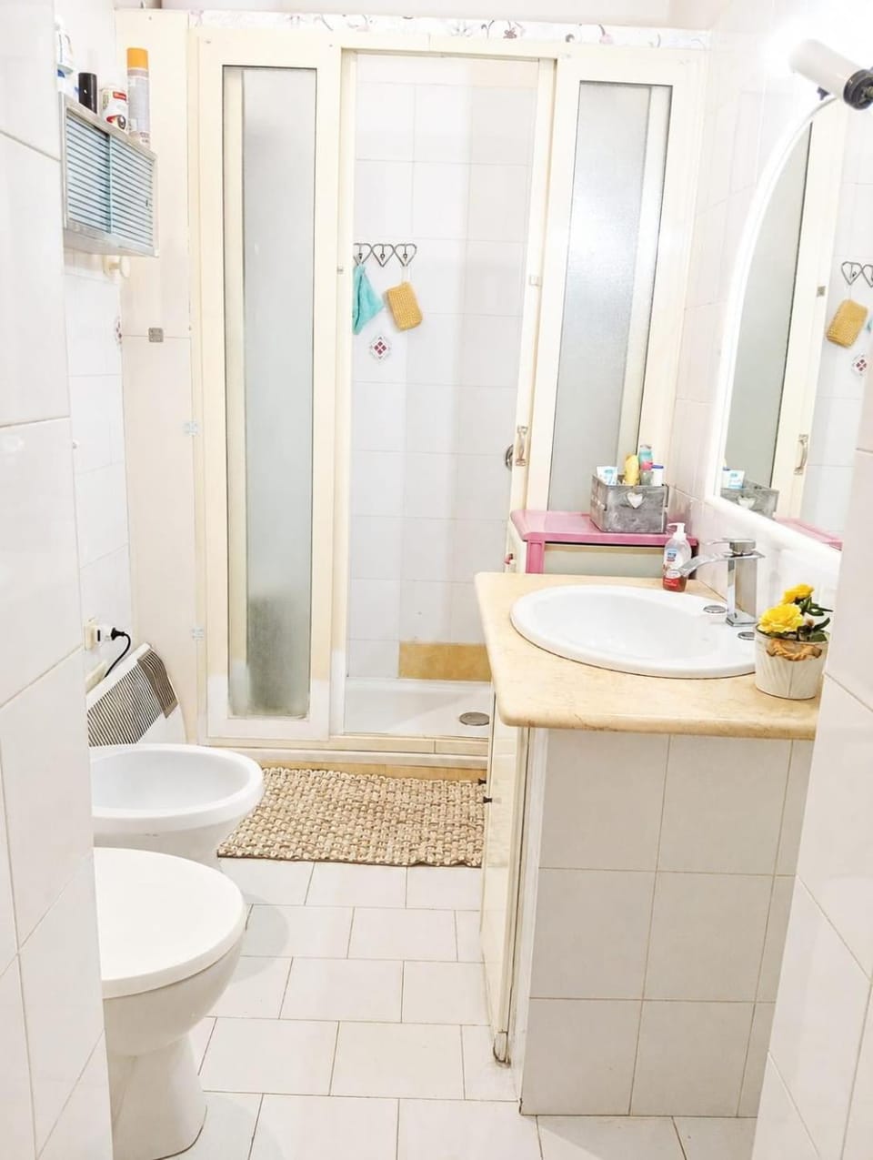 Shower, Toilet, Bathroom, bidet, towels