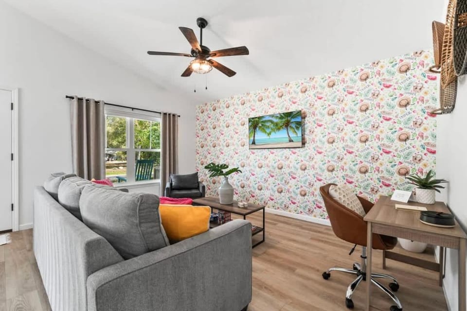 Tropical Summer Getaway - Team Joseph Ellen House in Saint Augustine